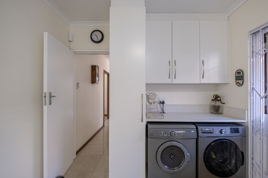 4 Bedroom Property for Sale in Summerstrand Eastern Cape